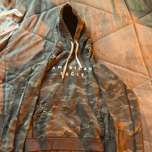 American eagle outfitters camo sweatshirt